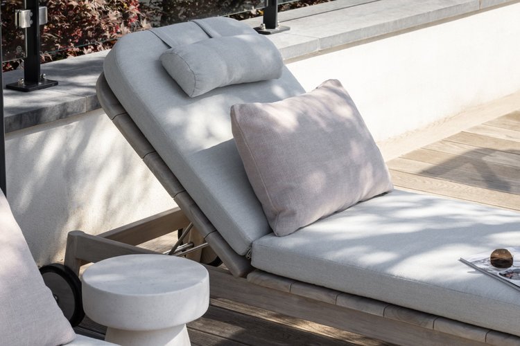 Max & Luuk Gray lounger 26% korting aged teak incl kussen showroomverlater - afbeelding 2